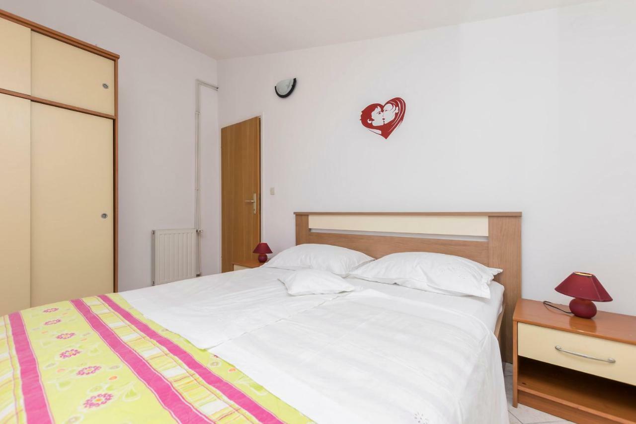Apartments Miroslava โวดีเซ ภายนอก รูปภาพ