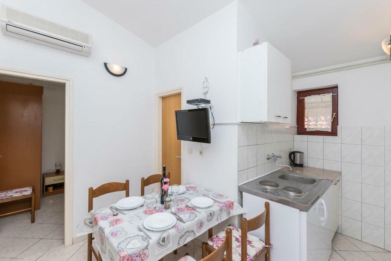 Apartments Miroslava โวดีเซ ภายนอก รูปภาพ